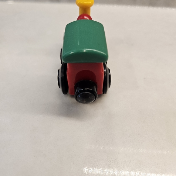 Vintage train caboose and 2000 Playskool fire truck - Picture 3 of 13